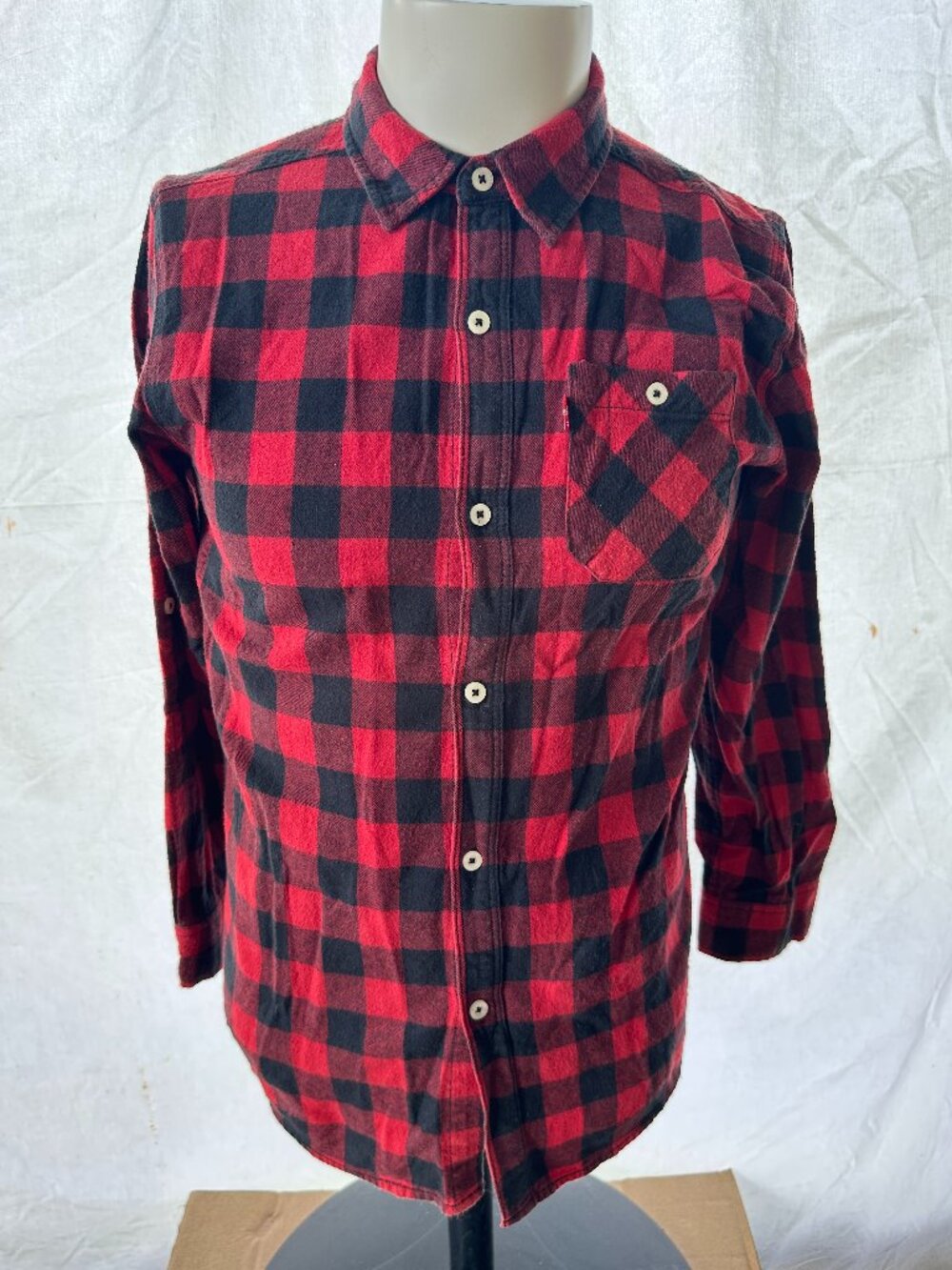 Levi's Boy's Red Black Plaid Long Sleeve Button Shirt Large 12-13 Yrs Cotton